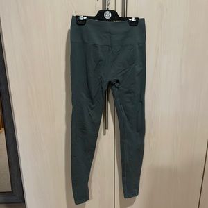 Grey Alphalete Amplify Leggings